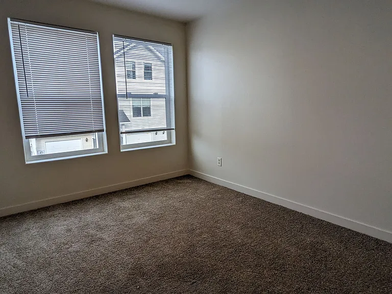 Halsey East Townhomes — Photo 66