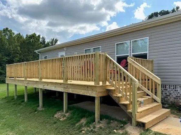 691 Rocky Springs Rd, Beech Bluff, TN 38313
