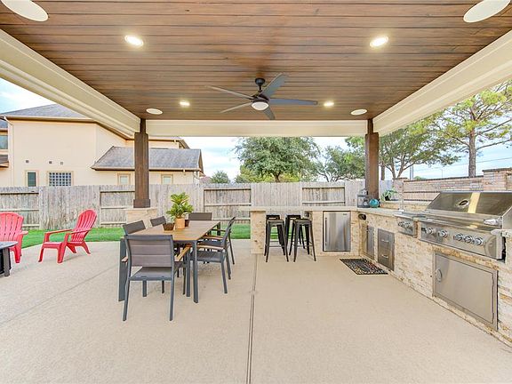 4th image of 3810 Preston Cove Court