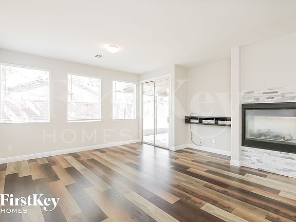 4th image of 9153 Black Slate St