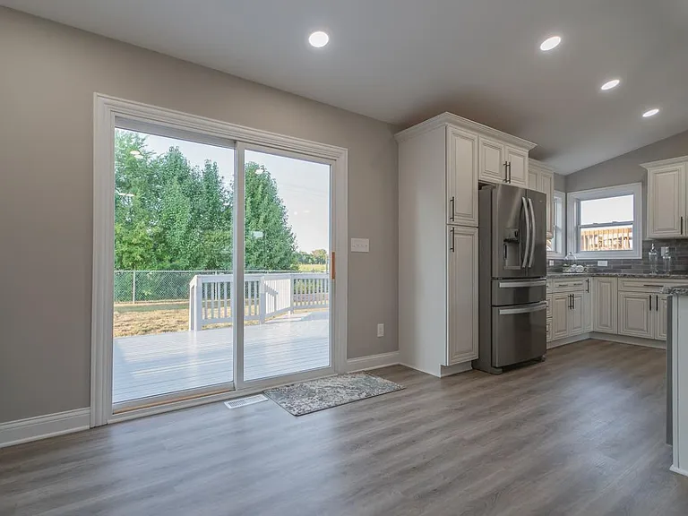8068 E 123rd Pl — Photo 3