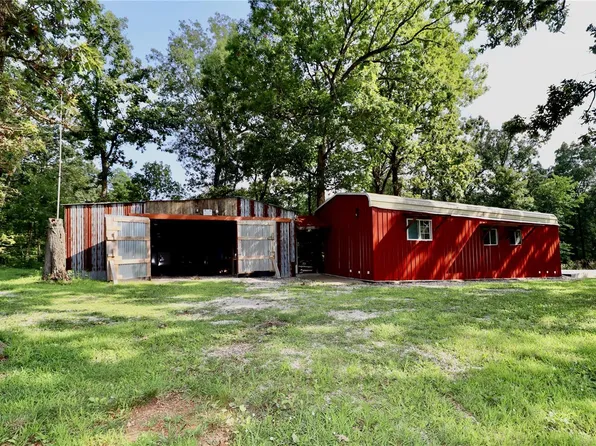 23500 Horizon Rd, Lebanon, MO 65536