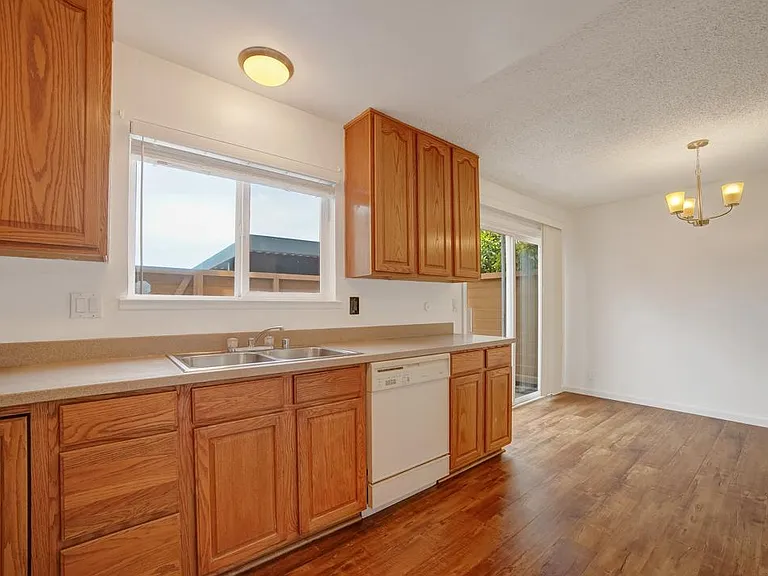 3370 Northwood Dr #A — Photo 8