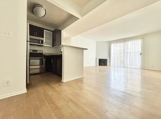 884 Palm Ave #103A, West Hollywood, CA 90069