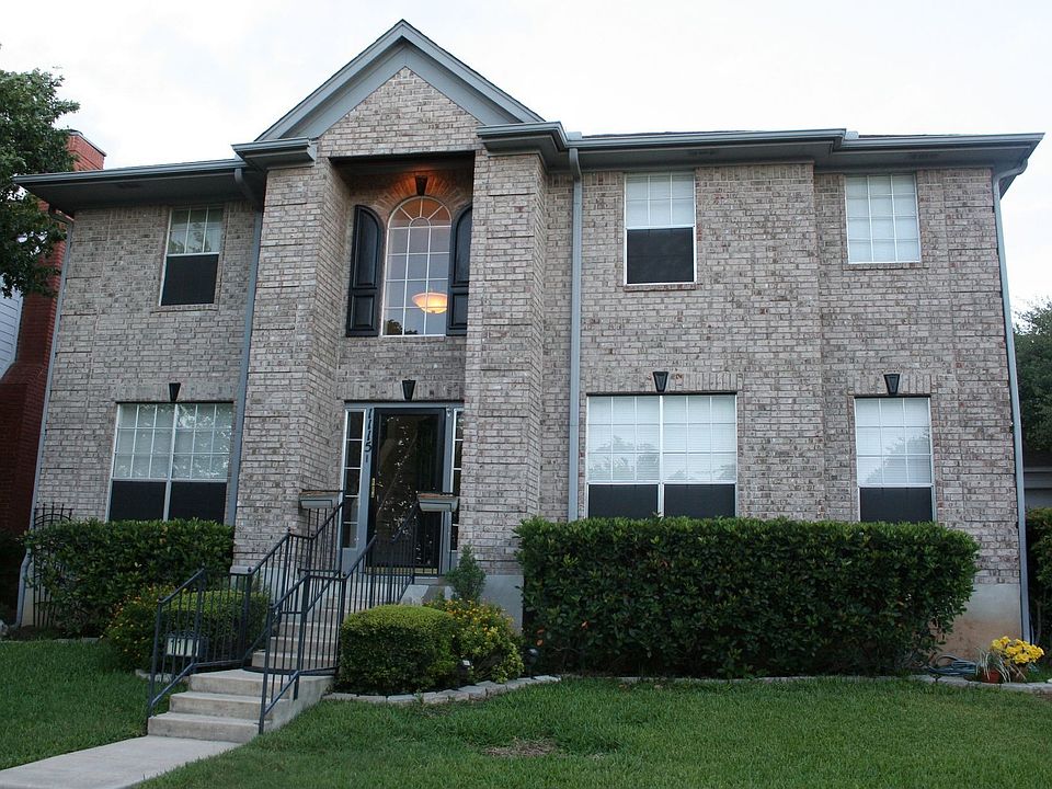 Front view 2 sty brick