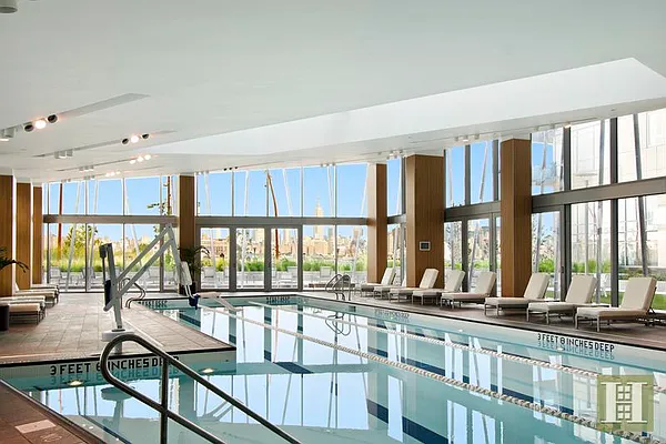 Rented by Halstead Real Estate | media 27