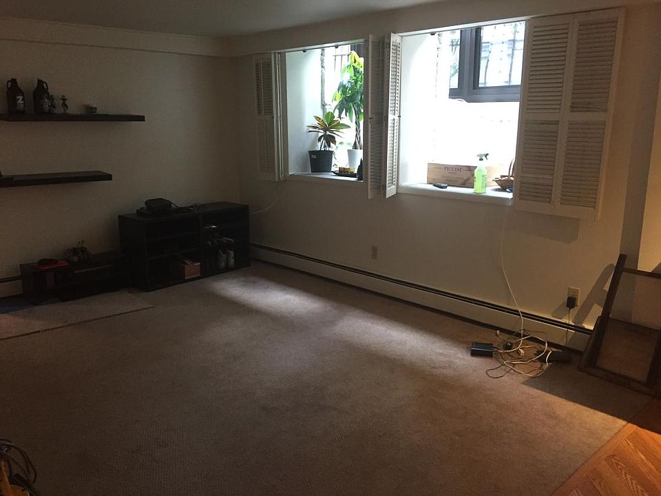 2nd image of 5800 Walnut St Suite 1