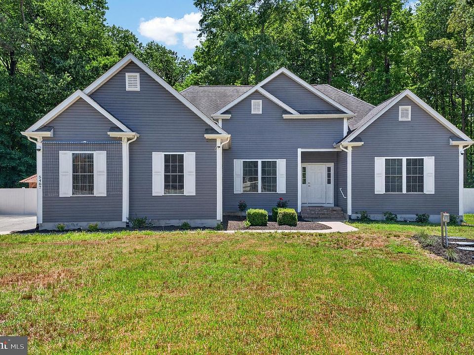 1st image of 5487 Foxshire Dr