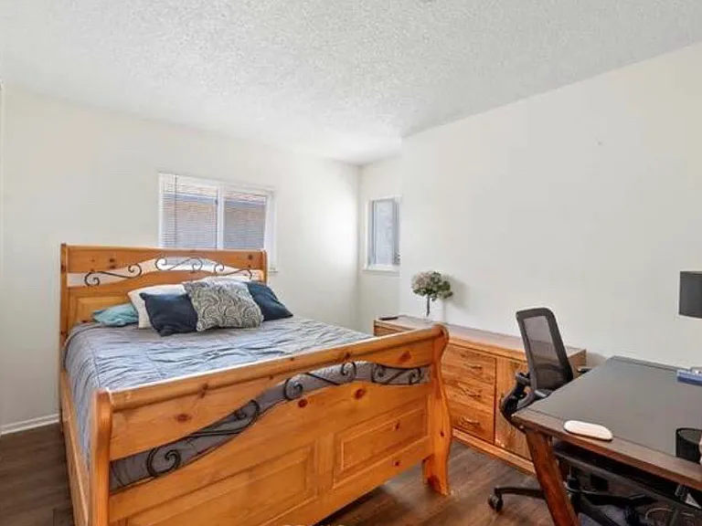 4842 Village Green Way — Photo 20