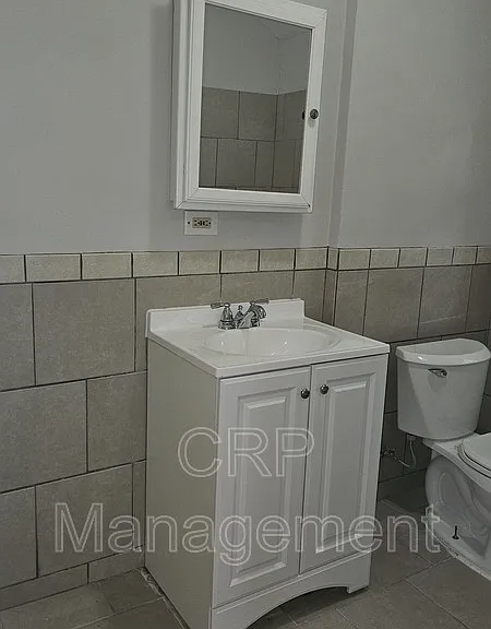 6827 Melrose Ave — Photo 11