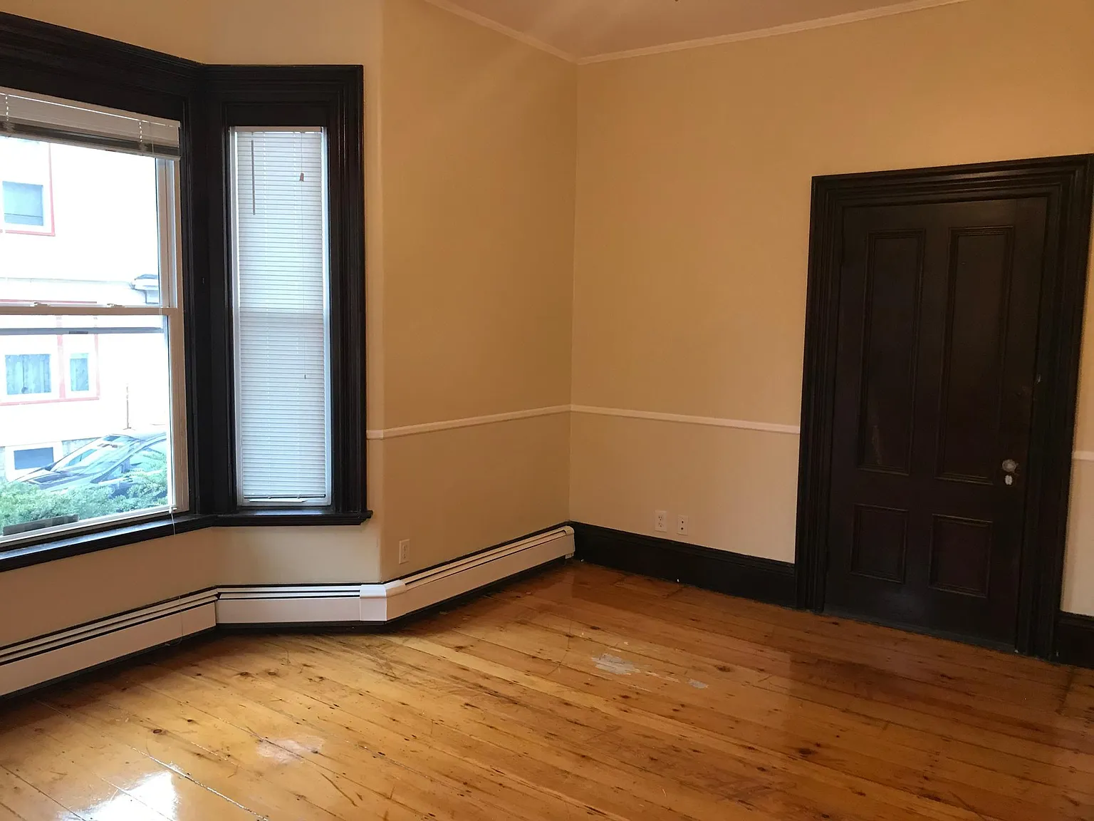 Studio, 300 sqft, $1,695 — Photo 3