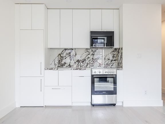 3rd image of 229 W 20th St APT 2A