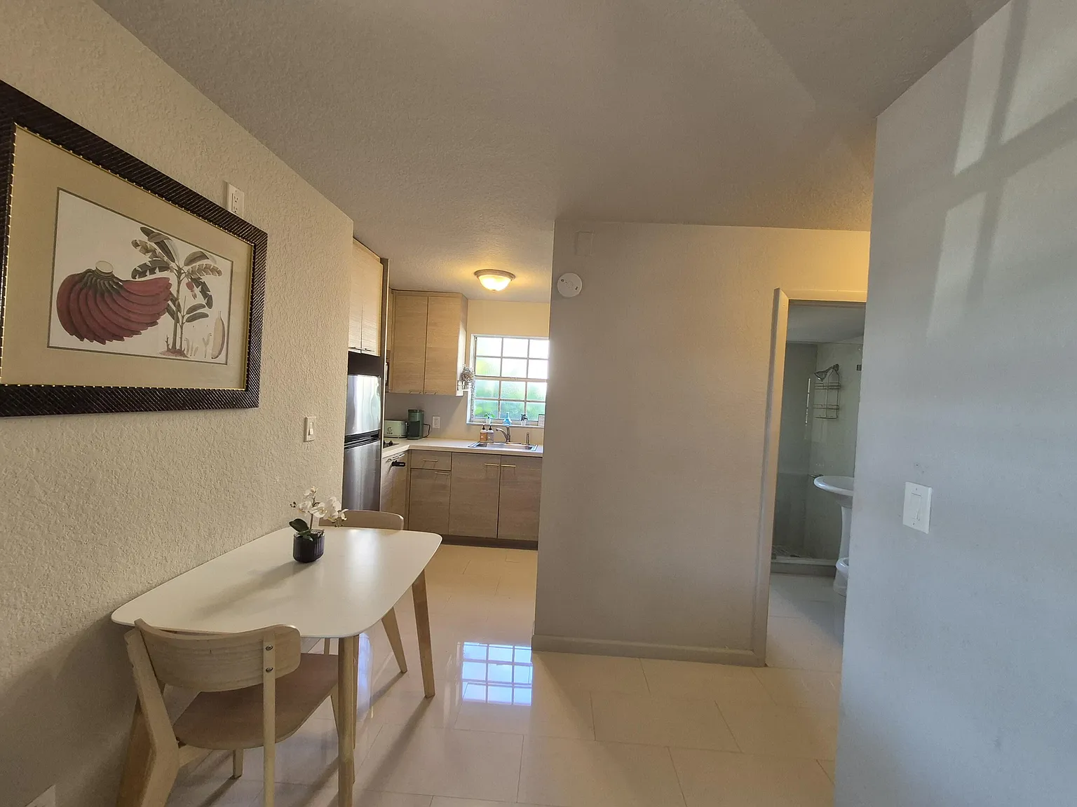 Studio, 1.0 bath, 2866 sqft, $1,900 — Photo 4