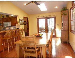 5th image of 452 Monmouth Dr