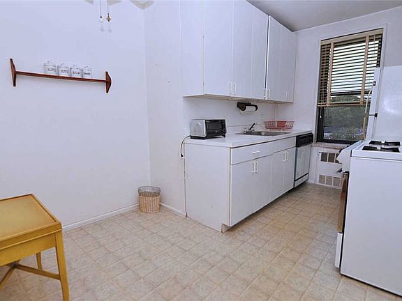 5th image of 22626 Union Tpke