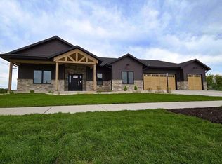 3301 Silver Maple, Janesville, WI 53548