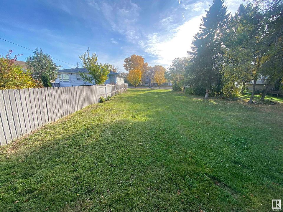 2nd image of 4414 49a St