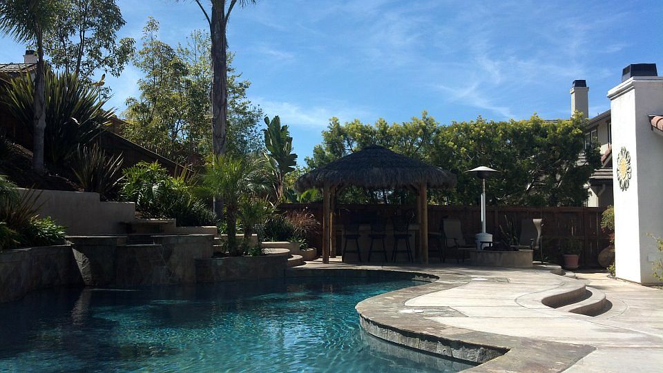 Backyard-resort-style living
