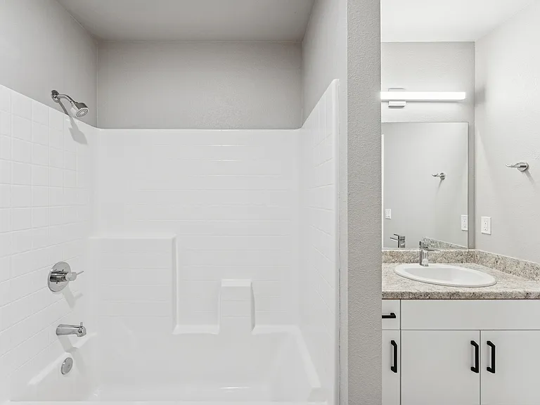 Centennial Gardens Apartments — Photo 47