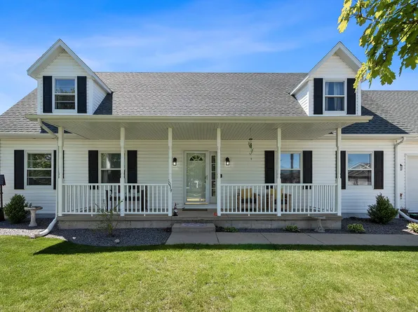 1039 Columbia Dr, Poynette, WI 53955