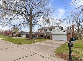 604 Porpoise Dr, Highland, IL 62249