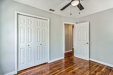 3rd image of 3158 Melinda Ln
