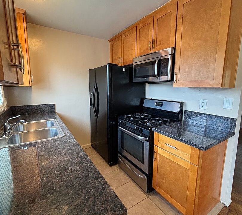1st image of 1700 W Victory Blvd APT F