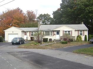53 Crane St, Warwick, RI 02889