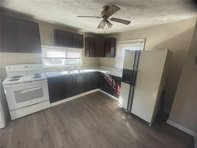 407 Mason St — Photo 2