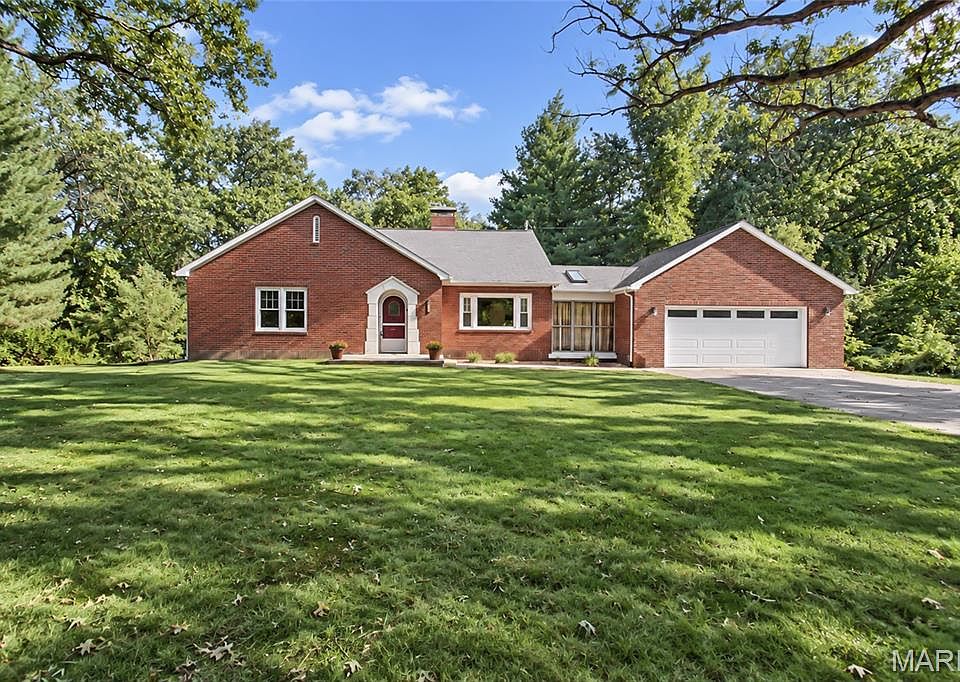 1st image of 2315 Fairview Dr