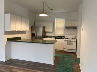 1900 W Warner Ave #1R, Chicago, IL 60613