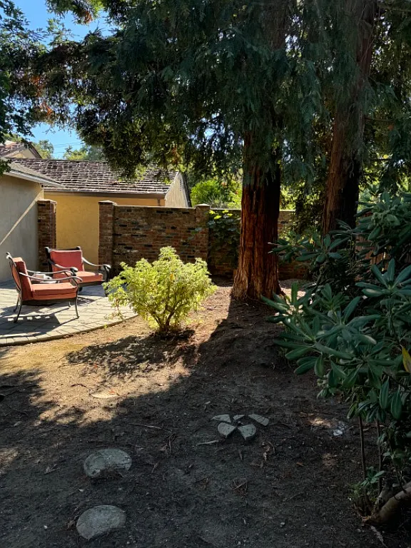 Linden Ave, Los Altos — Photo 4