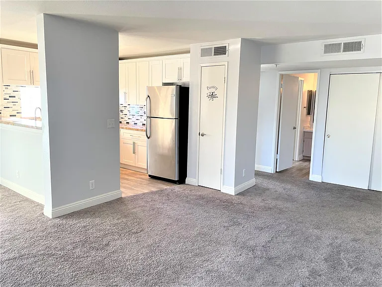 2111 Sealion Dr — Photo 17