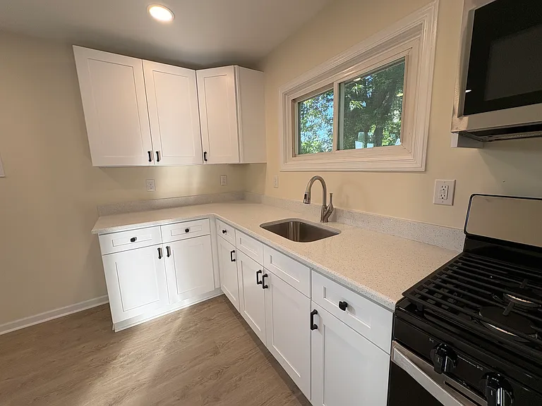 27 Yorktown Rd — Photo 6