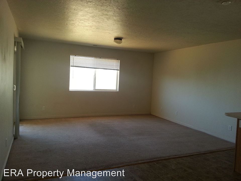 2nd image of 457 W 1950 N