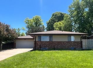 6033 Pioneers Blvd, Lincoln, NE 68506