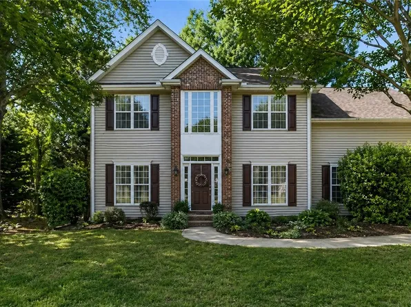 401 Summerwalk Pl, Simpsonville, SC 29681