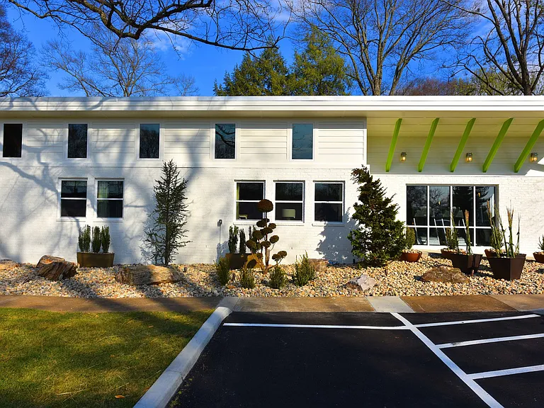 Leasing office