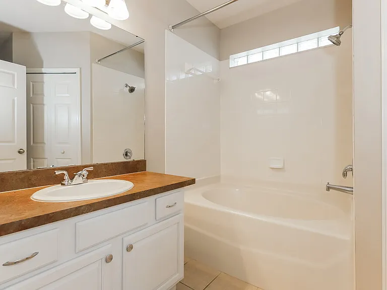 10808 Shasta Ct — Photo 11