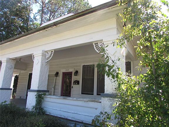 3rd image of 1003 Carswell Ave