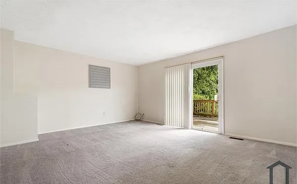 27 Bohn Ct — Photo 3