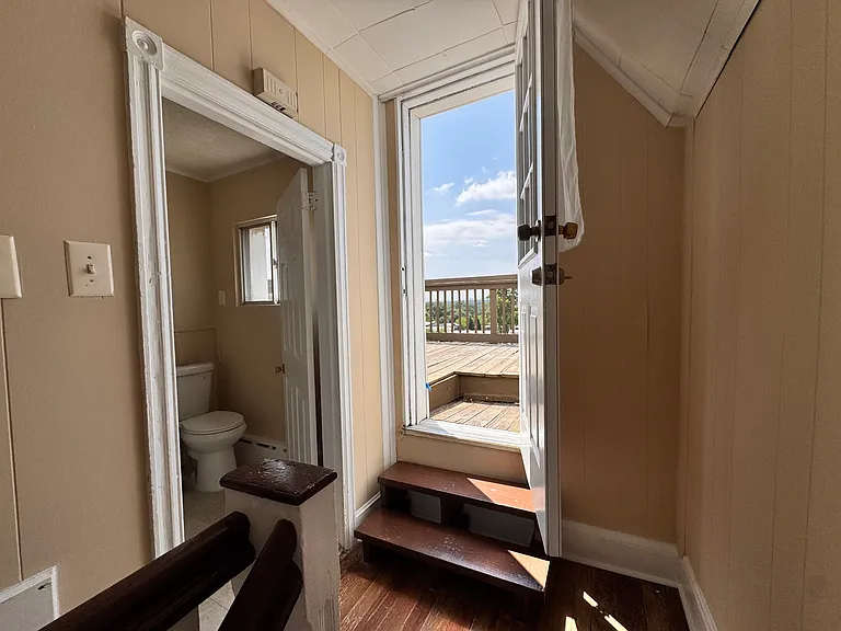 220 Osborn St #2 — Photo 16