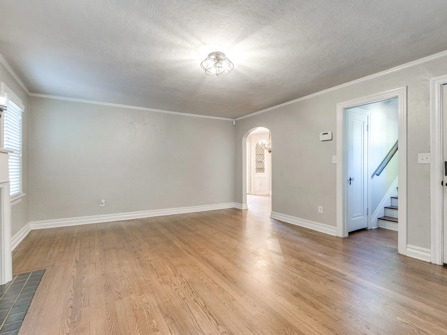 2 bed, 2.5 bath, 1643 sqft, $1,875 — Photo 2