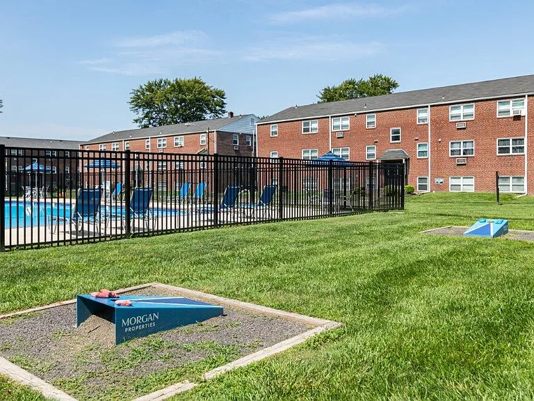 Hyde Park Apartment Homes — Photo 19