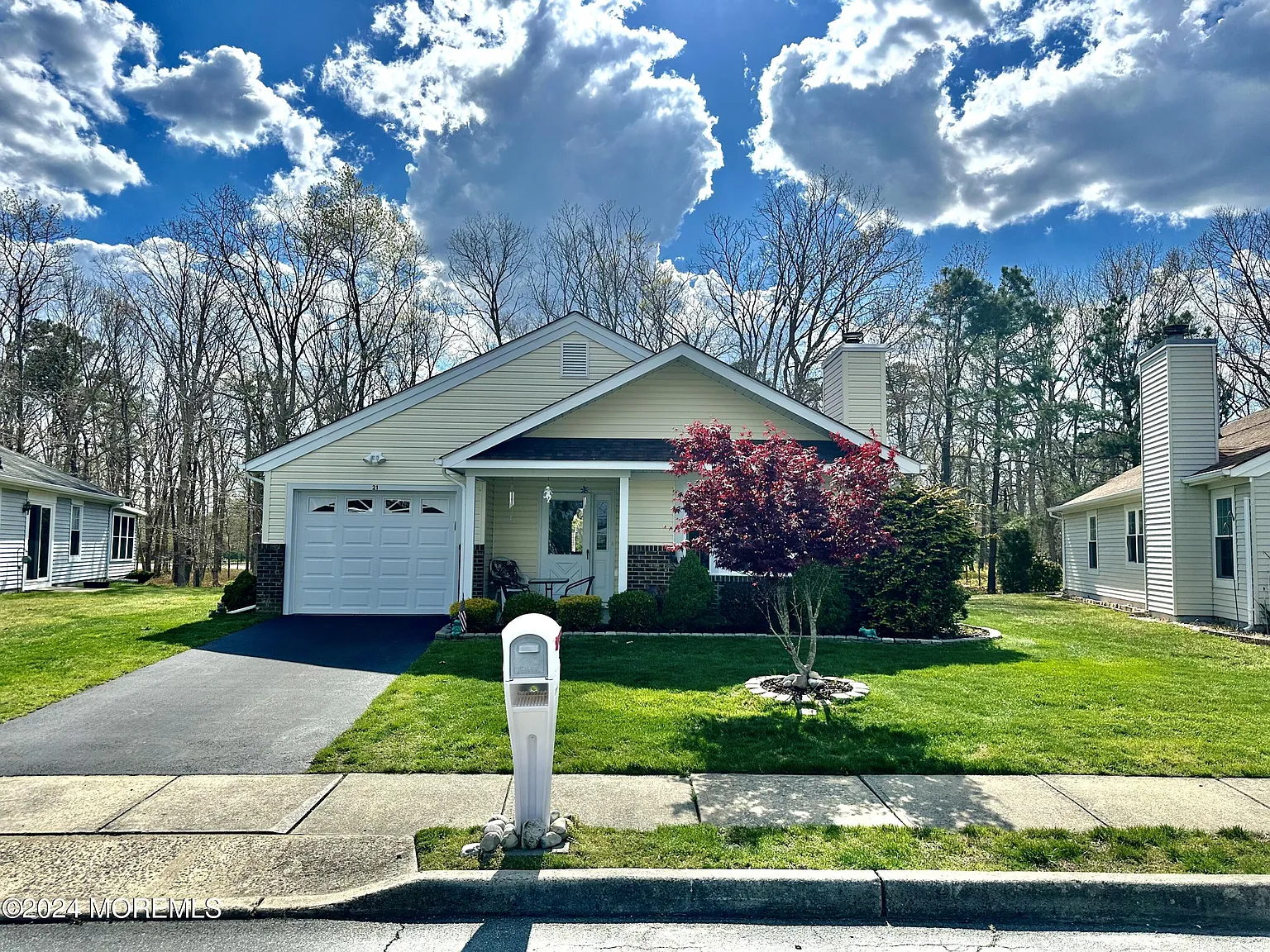 2 bed, 1172 sqft, $2,300 — Photo 1