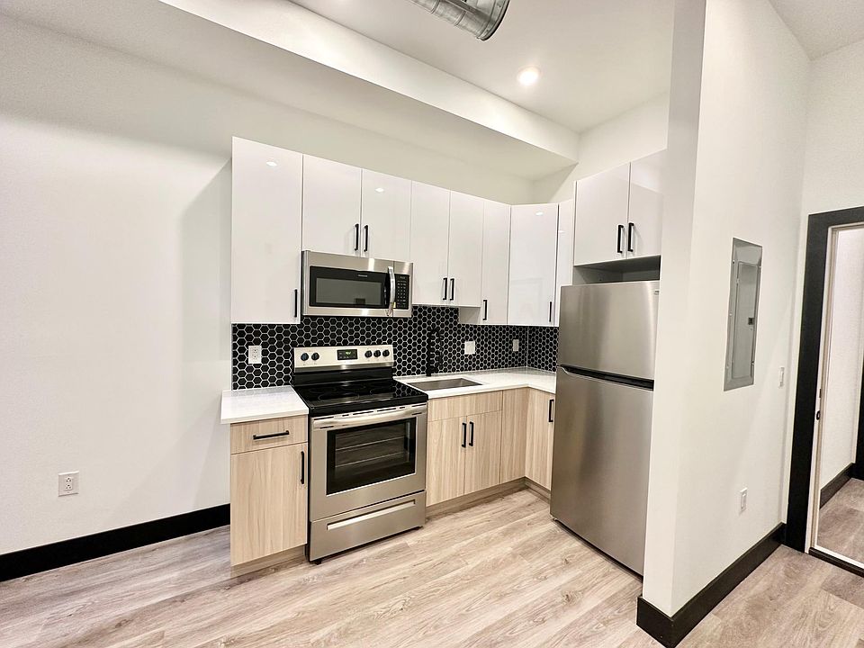 1st image of 105 Callowhill St #U3