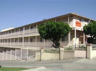 223 E Hyde Park Blvd APT 11, Inglewood, CA 90302