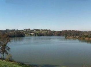 3831 Compass Pointe Dr, Louisville, TN 37777