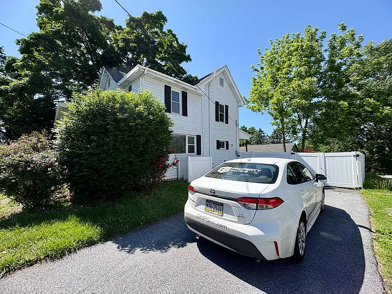 6550 Somerset St — Photo 45