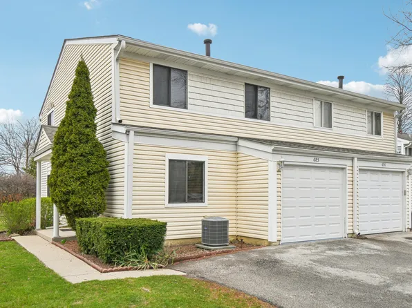 685 Brighton Pl, Wheeling, IL 60090